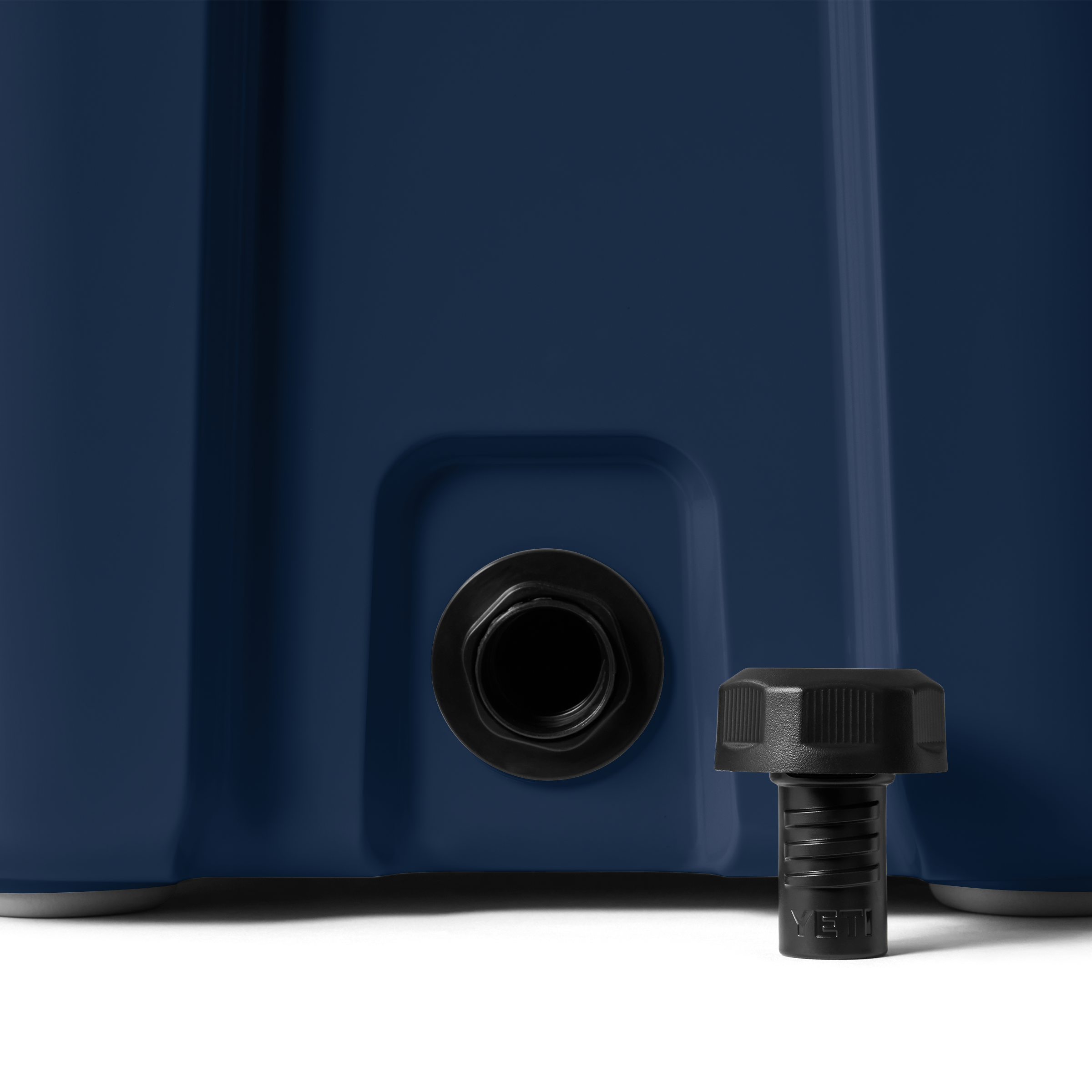 Roadie® 24 Cool Box - Image 8