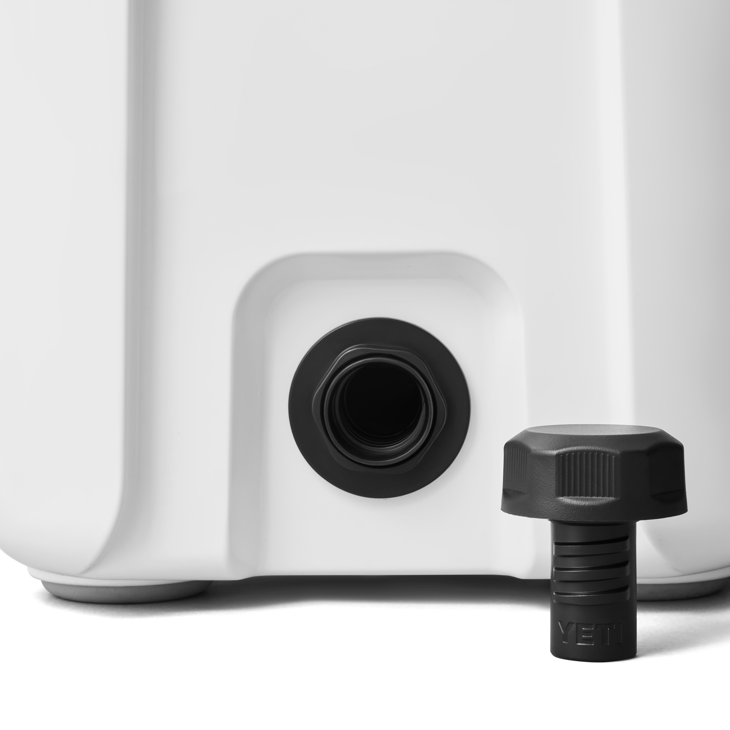 Roadie® 15 Cool Box - Image 8